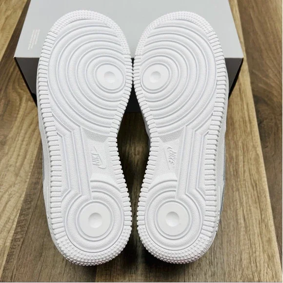 NIKE Air Force 1 LE - Picture 5 of 7